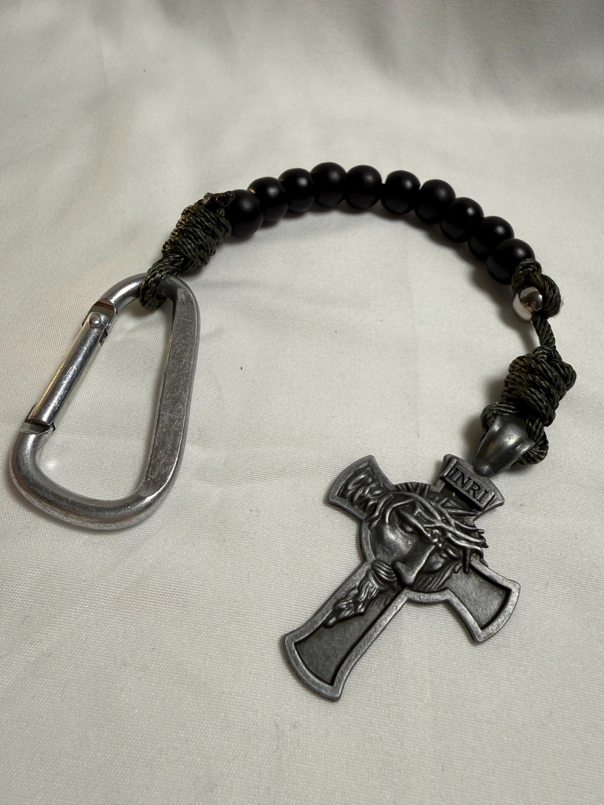 Tactical Catholic decade rosary with durable 550 paracord and carabiner