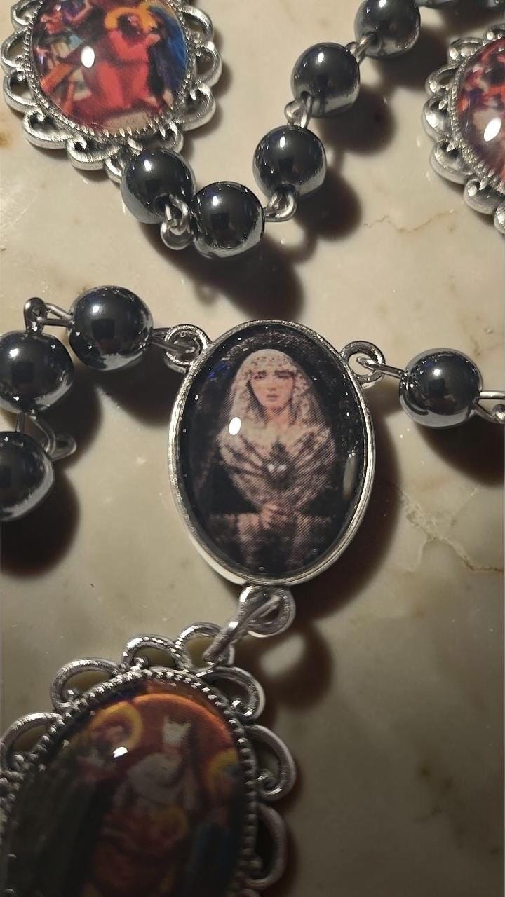 Our Lady of Sorrows Chaplet alternate view