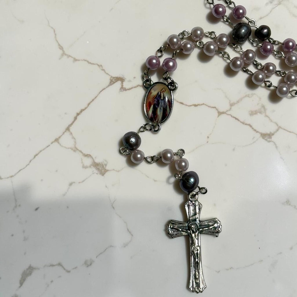 Lavender Pearl Miraculous Medal Rosary detail view