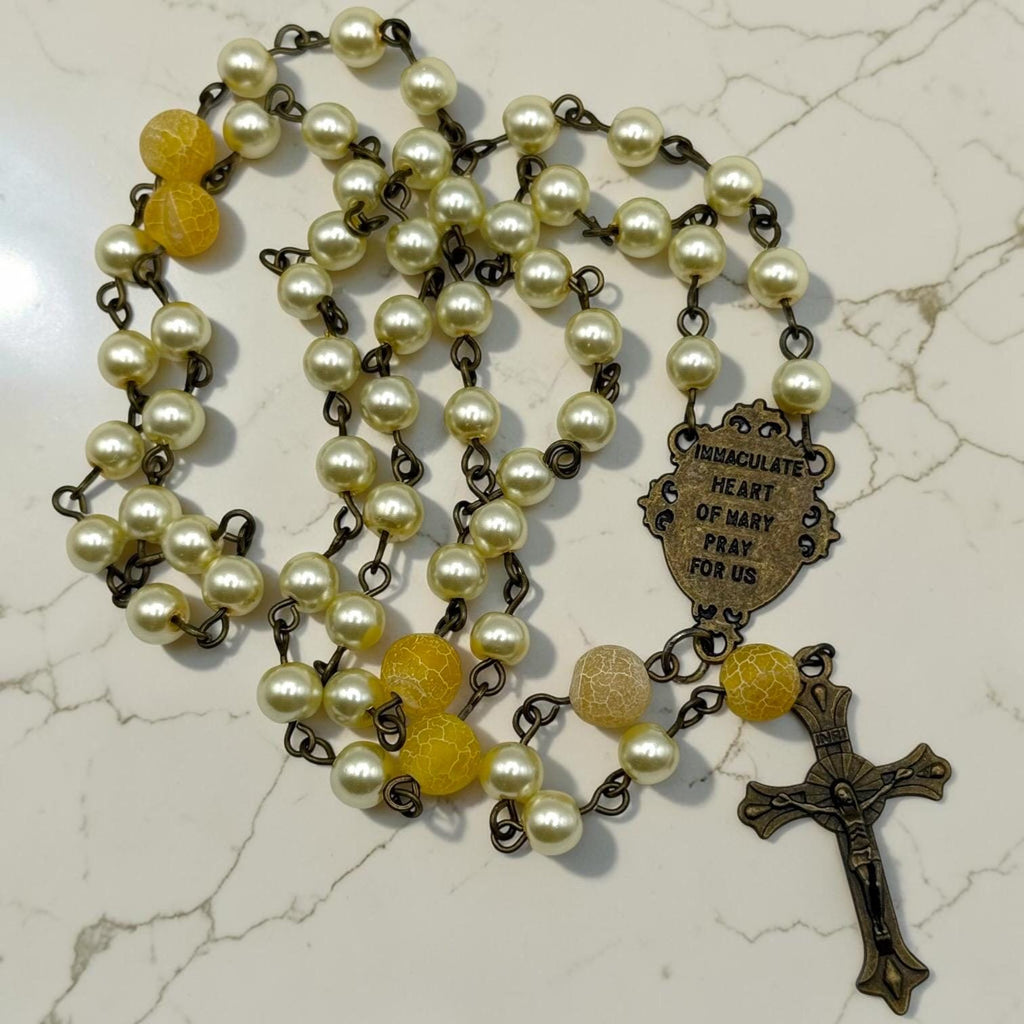 Cream Pearl Immaculate Heart Rosary detail view